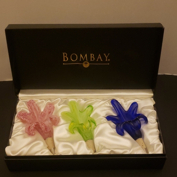 Bombay Floral Glass Wine Bottle Stoppers - Picture 1 of 7